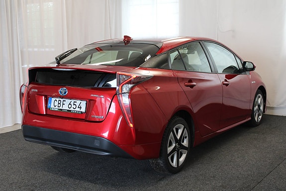 Toyota Prius 5 of 5