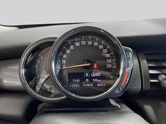 MINI Cooper 11 of 17
