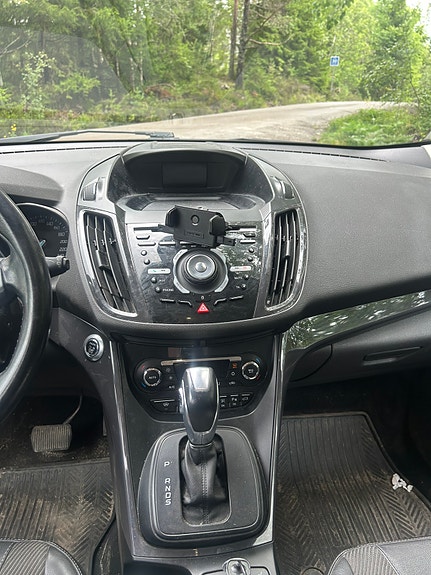 Ford Kuga 9 of 12