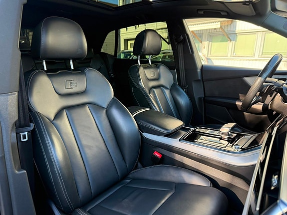 Audi Q8 13 of 30