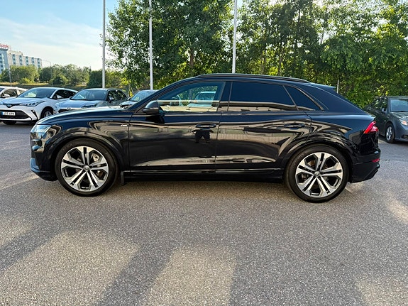 Audi Q8 5 of 5
