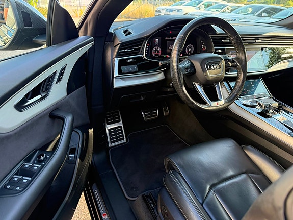 Audi Q8 12 of 30