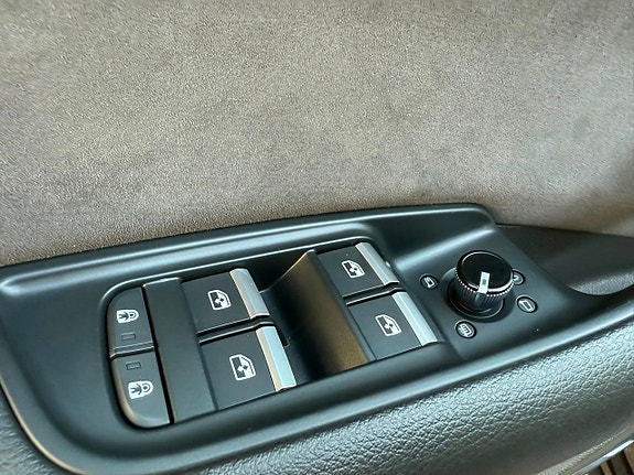 Audi Q8 25 of 30