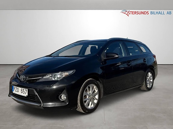 Toyota Auris 3 of 5