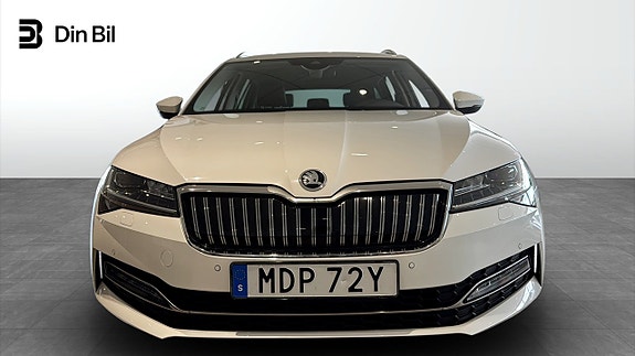 Skoda Superb 4 of 5