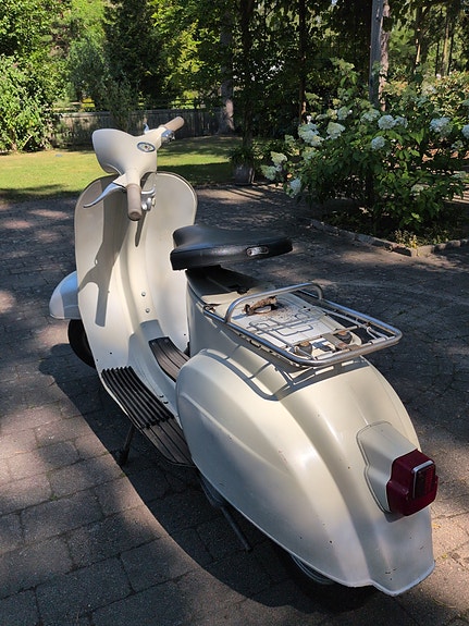 Vespa Piaggio 4 of 5