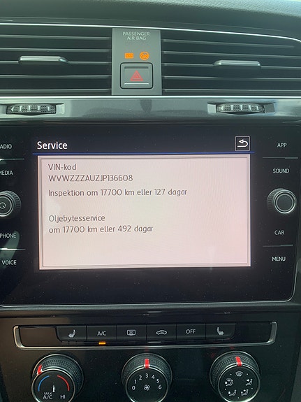 Volkswagen Golf VII 6 of 6