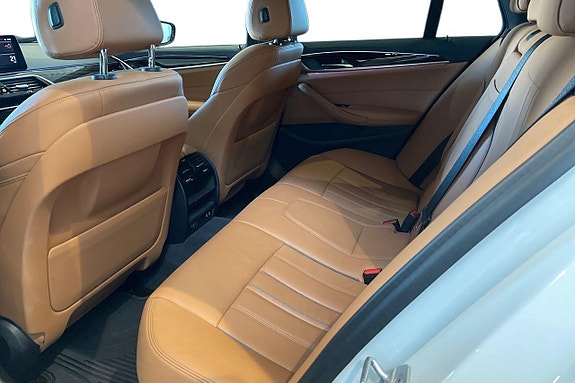 BMW 520d 11 of 17