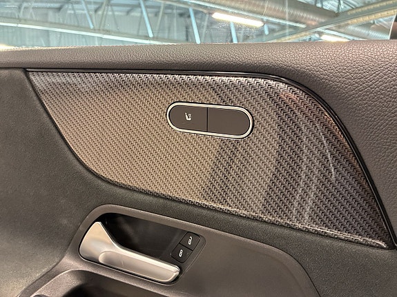 Mercedes-Benz B180 17 of 25