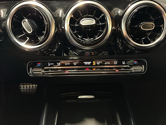 Mercedes-Benz B180 22 of 25