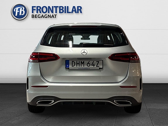Mercedes-Benz B180 7 of 25