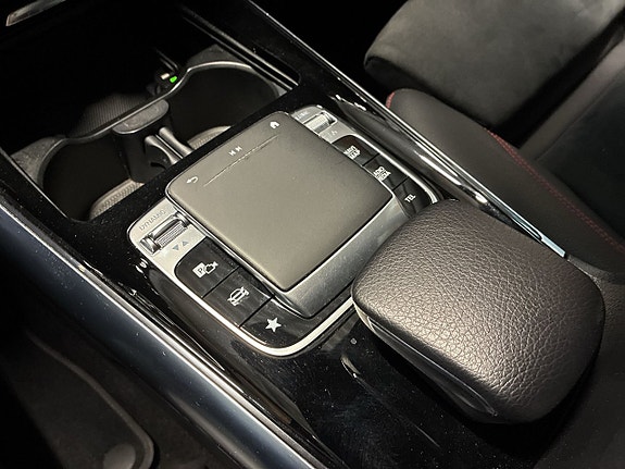 Mercedes-Benz B180 23 of 25