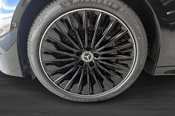 Mercedes-Benz E300 e 5 of 5