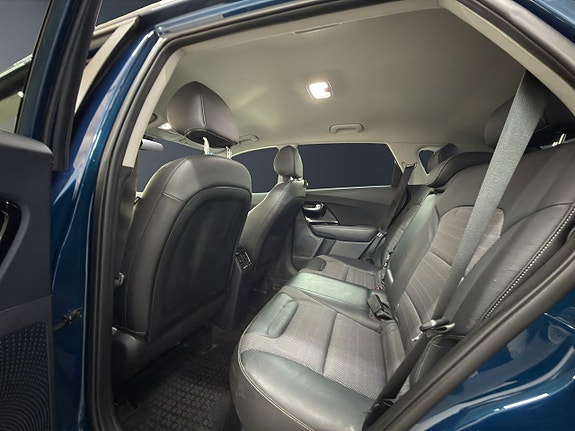 Kia Niro 10 of 16