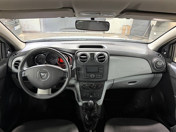 Dacia Sandero 11 of 14
