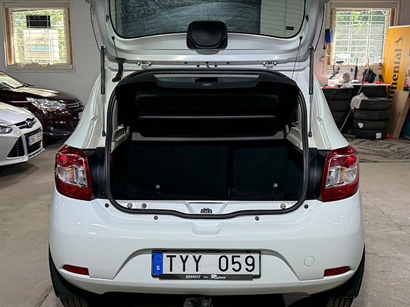 Dacia Sandero 7 of 14