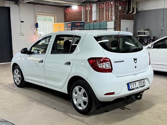 Dacia Sandero 4 of 14