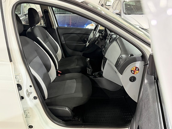Dacia Sandero 8 of 14
