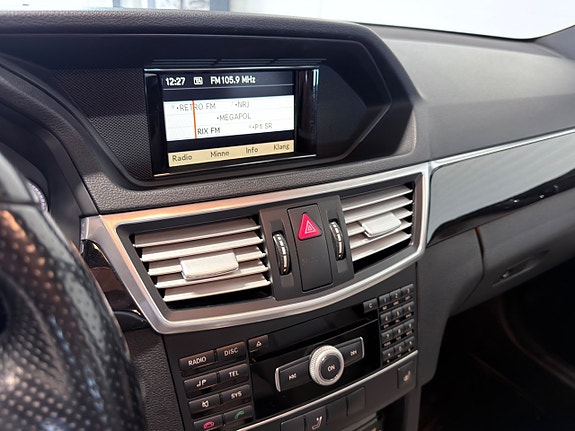 Mercedes-Benz E220 12 of 19
