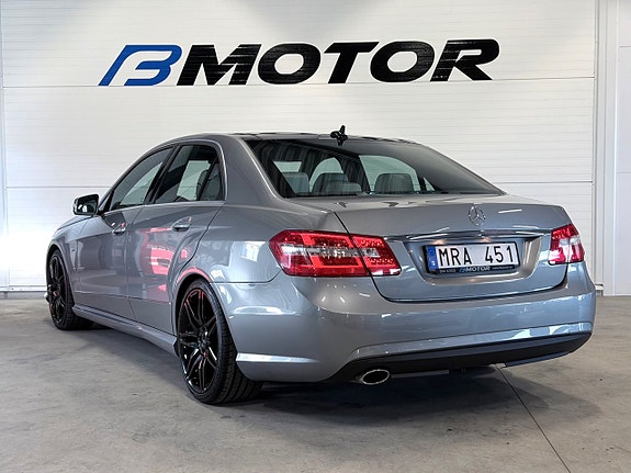Mercedes-Benz E220 7 of 19