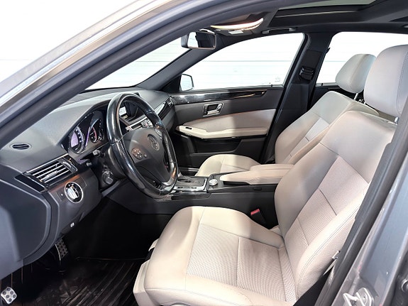 Mercedes-Benz E220 10 of 19