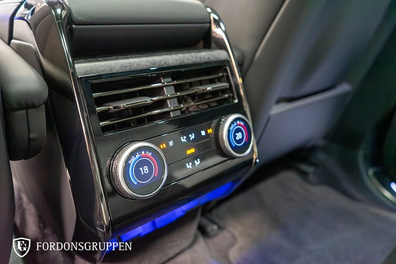 Land Rover Range Rover Sport 27 of 27