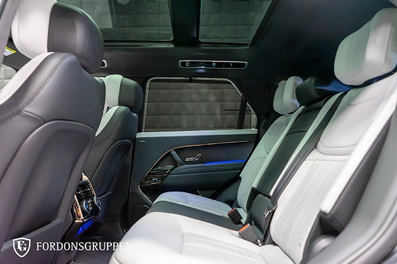Land Rover Range Rover Sport 26 of 27