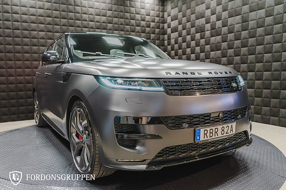 Land Rover Range Rover Sport 13 of 27