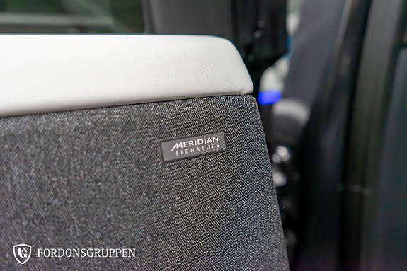Land Rover Range Rover Sport 16 of 27