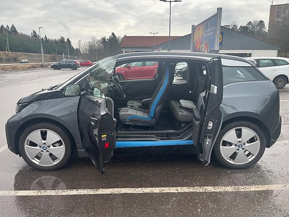 BMW 120 3 of 4