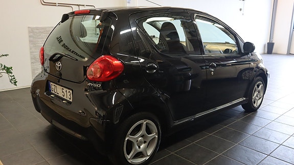 Toyota Aygo 4 of 5