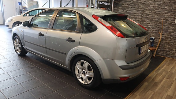 Ford Focus 3 of 5