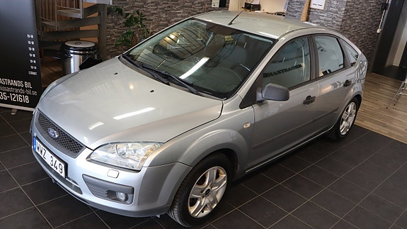 Ford Focus 2 of 5