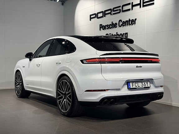 Porsche Cayenne 6 of 30