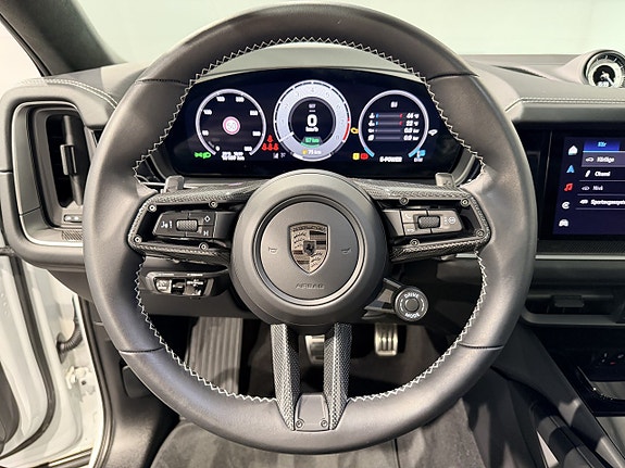 Porsche Cayenne 22 of 30