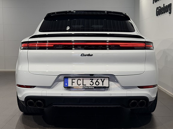 Porsche Cayenne 7 of 30