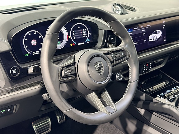 Porsche Cayenne 21 of 30