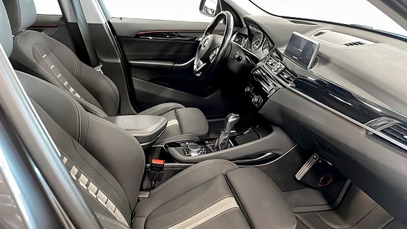 BMW X1 3 of 5