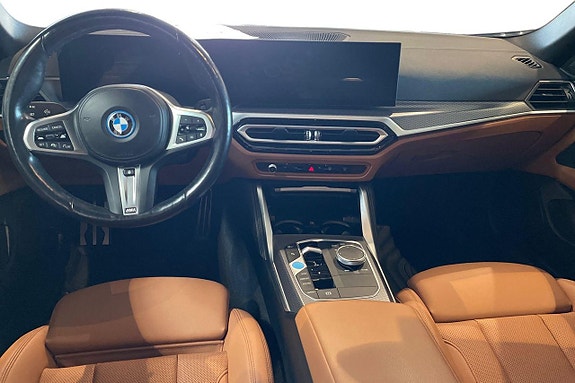 BMW i4 7 of 16