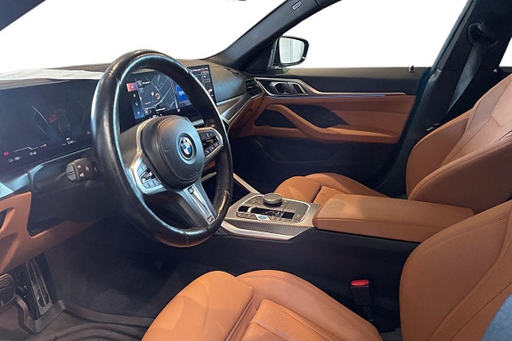 BMW i4 11 of 16