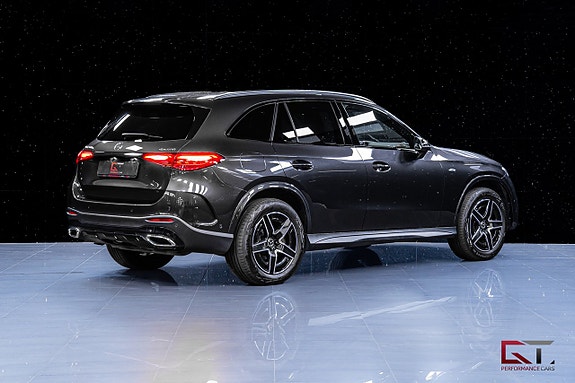 Mercedes-Benz GLC300 e 8 of 20
