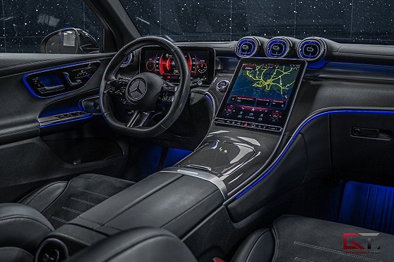 Mercedes-Benz GLC300 e 17 of 20