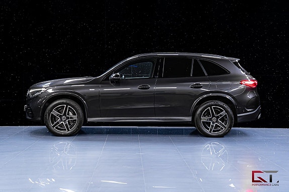 Mercedes-Benz GLC300 e 4 of 20