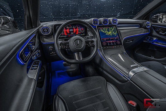 Mercedes-Benz GLC300 e 11 of 20