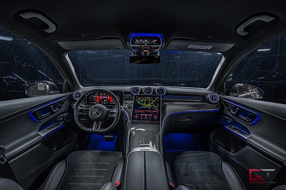 Mercedes-Benz GLC300 e 16 of 20