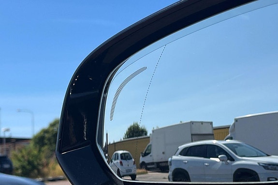 Volvo V90 11 of 30