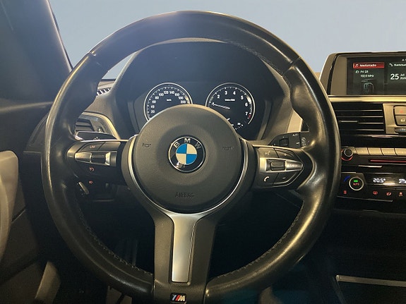 BMW 118i 15 of 19