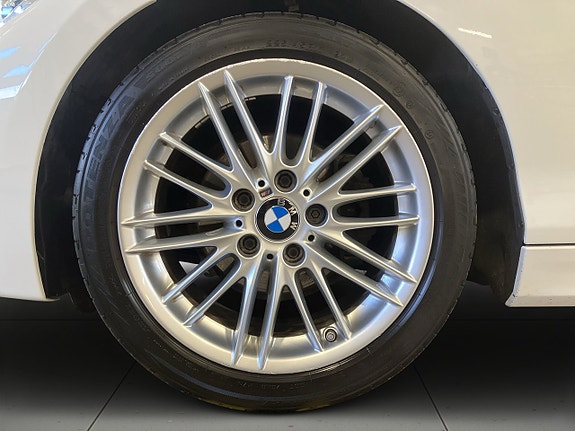 BMW 118i 14 of 19