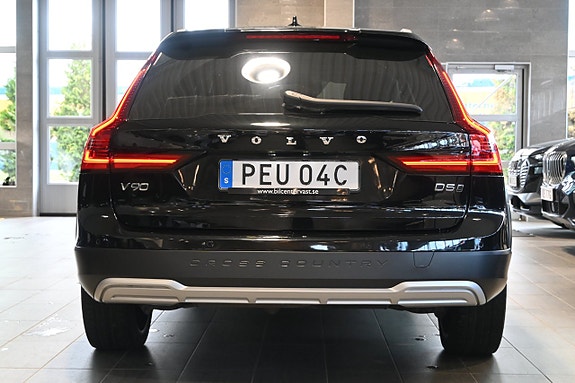 Volvo V90 Cross Country 4 of 5