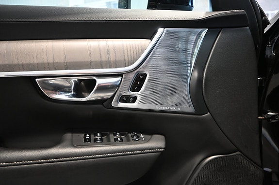 Volvo V90 Cross Country 18 of 25